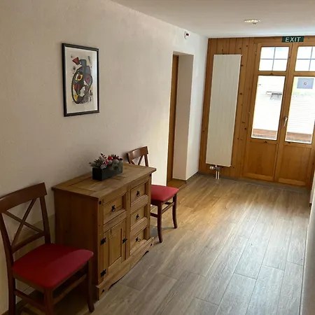 Post Vista Отель Цвайзиммен